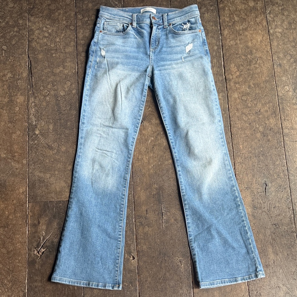Level 99 Light Blue Flare Jeans sz 27